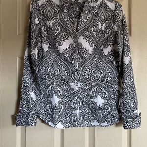 New York & Company Black and White Paisley Button Down Shirt.  Pre-owned